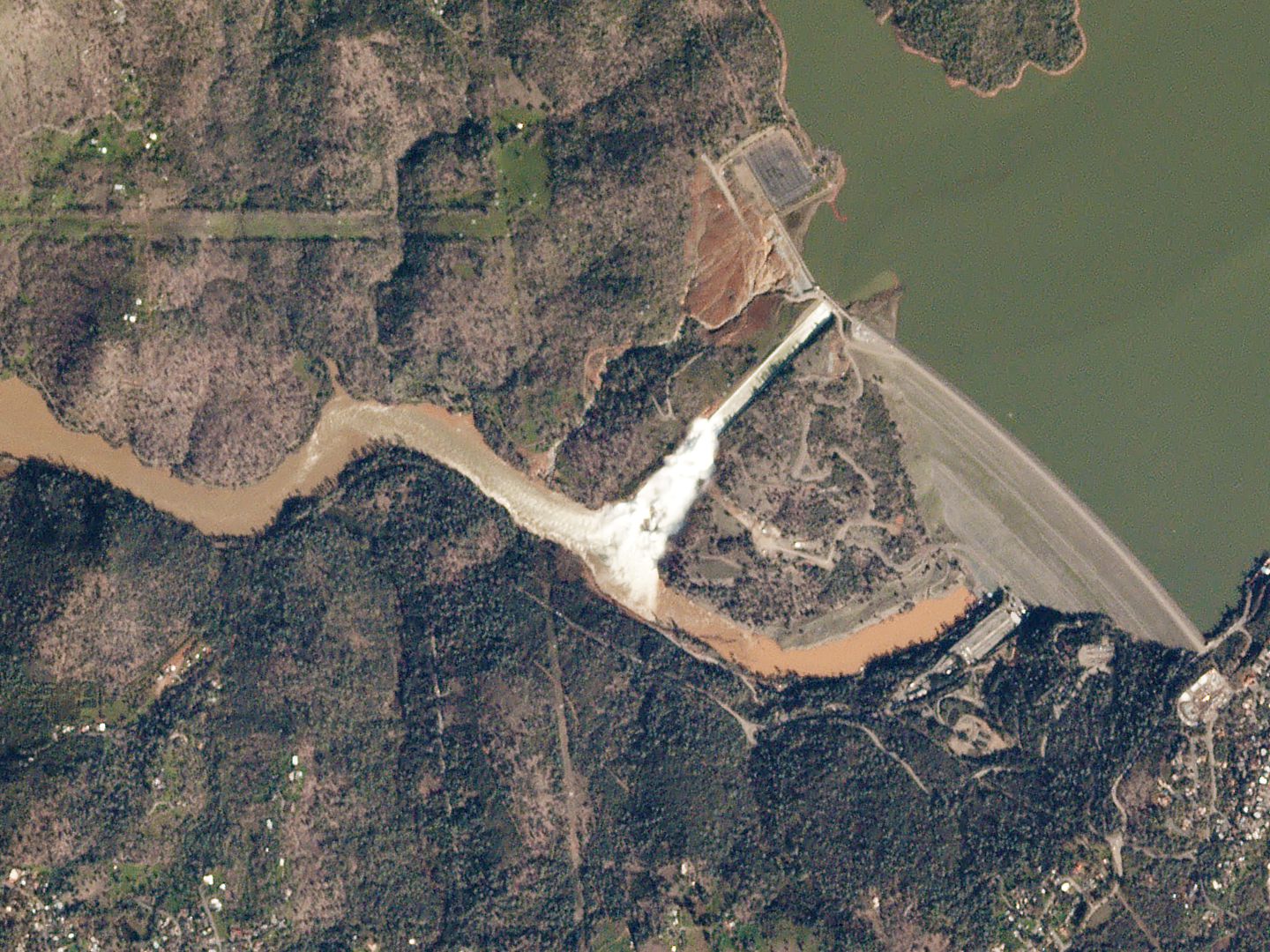 FileOroville Dam, California, 20170214 by Labs.jpg Wikimedia Commons
